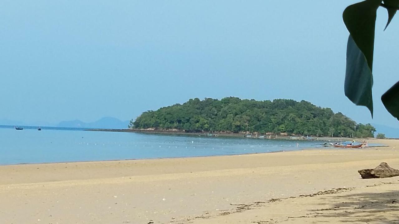 The Beach at Klong Muang Ngoại thất bức ảnh