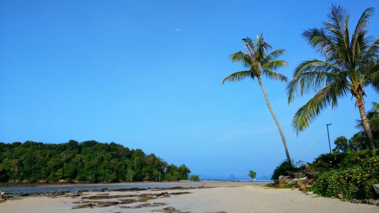 The Beach at Klong Muang Ngoại thất bức ảnh